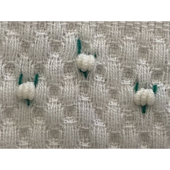 Vintage Carson Pirie Scott White‎ Embroidered Baby Blanket 38 x 42 Spain Acrylic - Picture 8 of 16